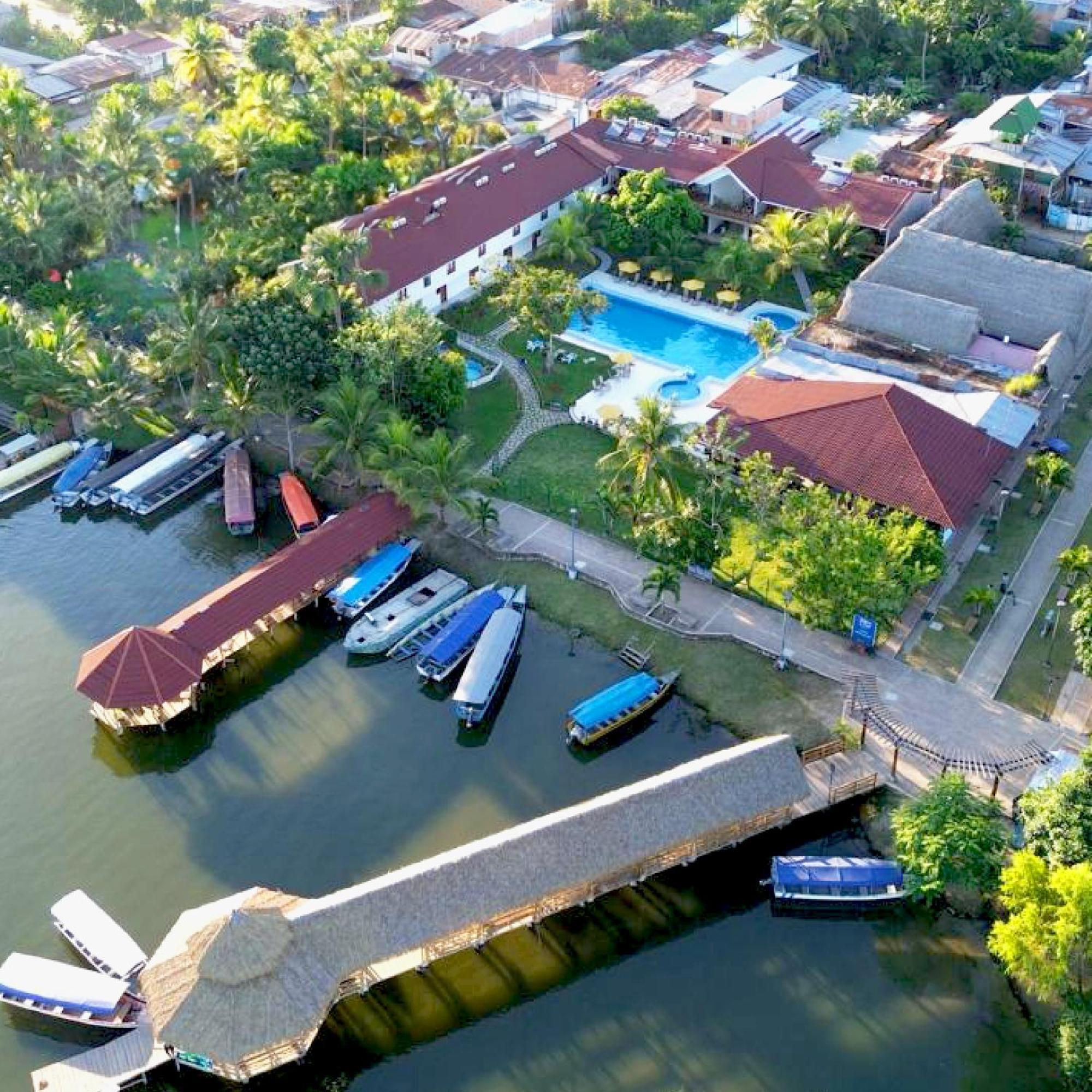 Laguna Azul Hotel & Suites Sauce Exterior photo